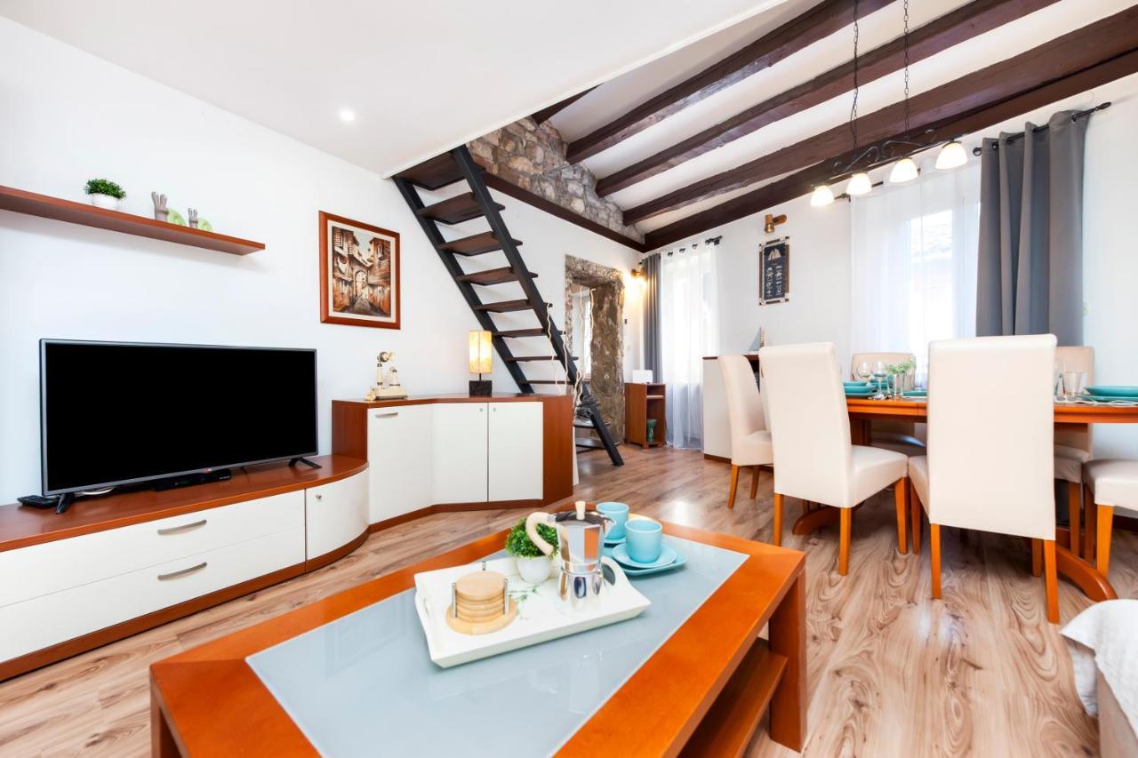 Ap Downtown Apartment Rovinj Exterior photo